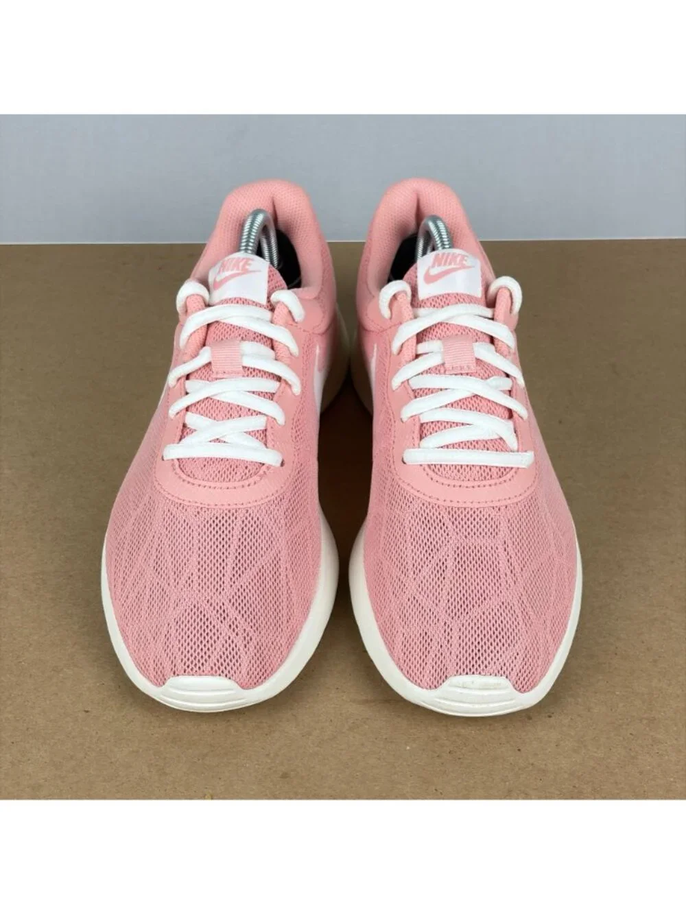 Nike Tanjun SE Coral Stardust Sail Athletic Shoes Womens 8.5 Pink White Low Top